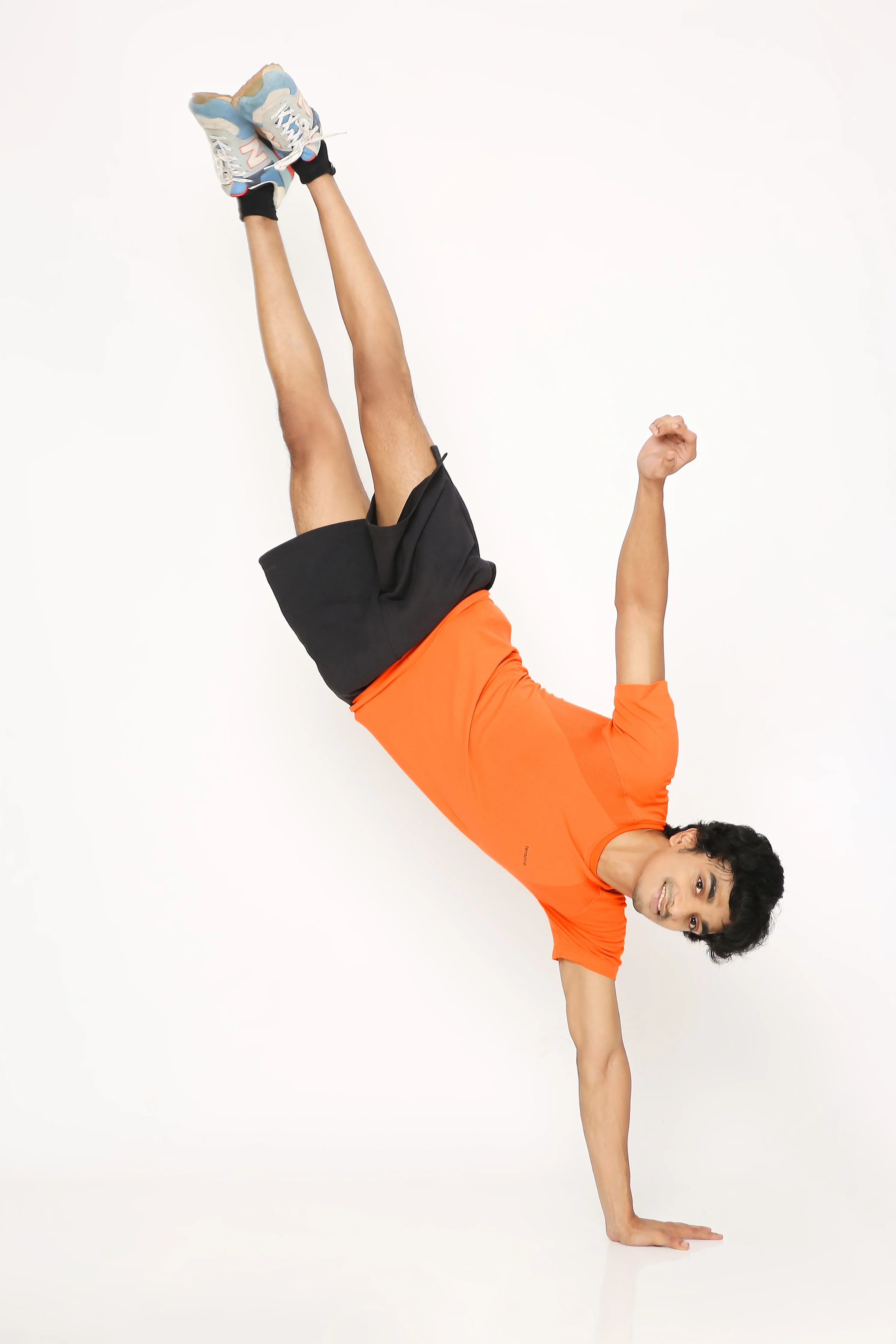 Seamless Performance Tee / Body-Fit - Image 11