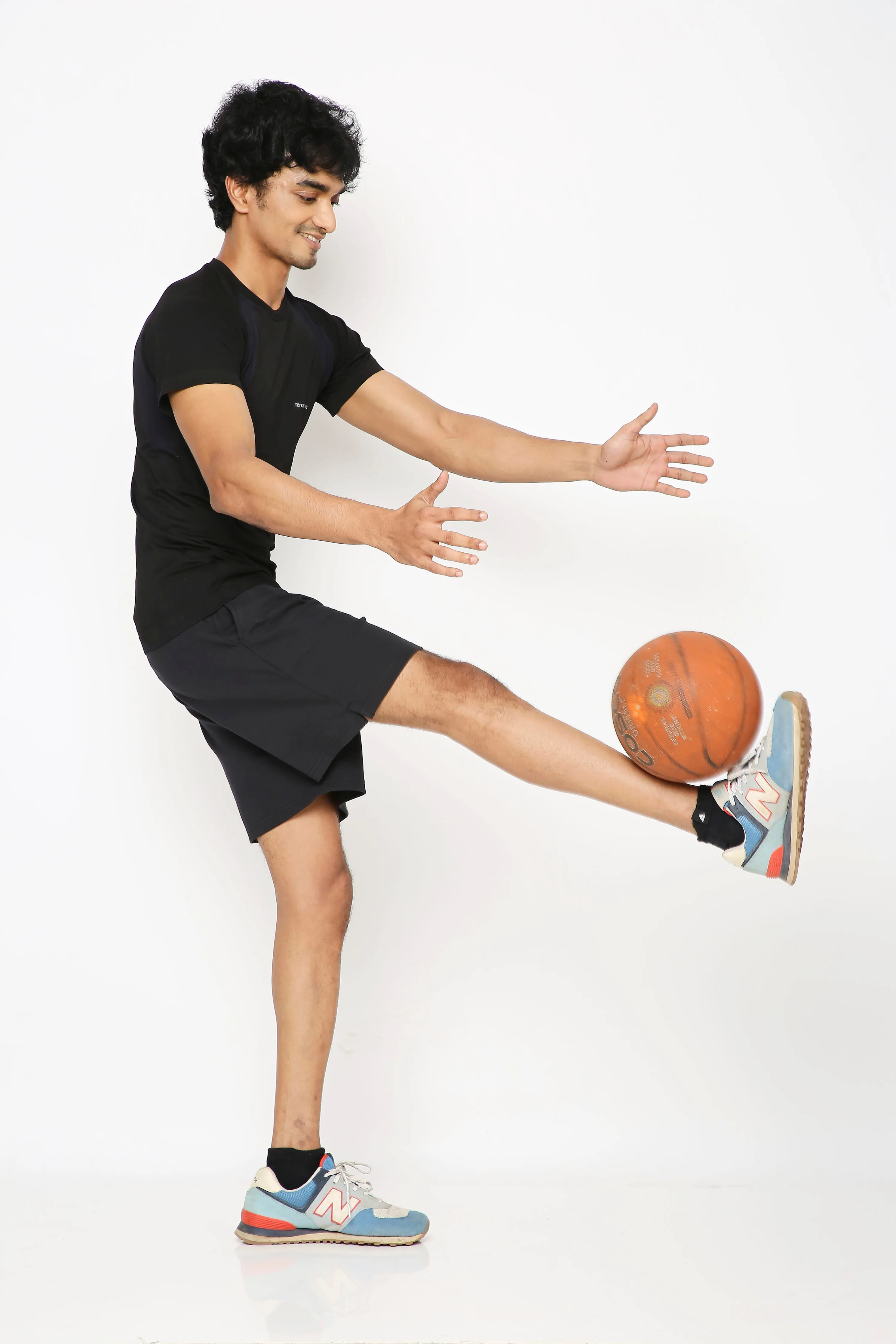 Seamless Performance Tee / Body-Fit - Image 4
