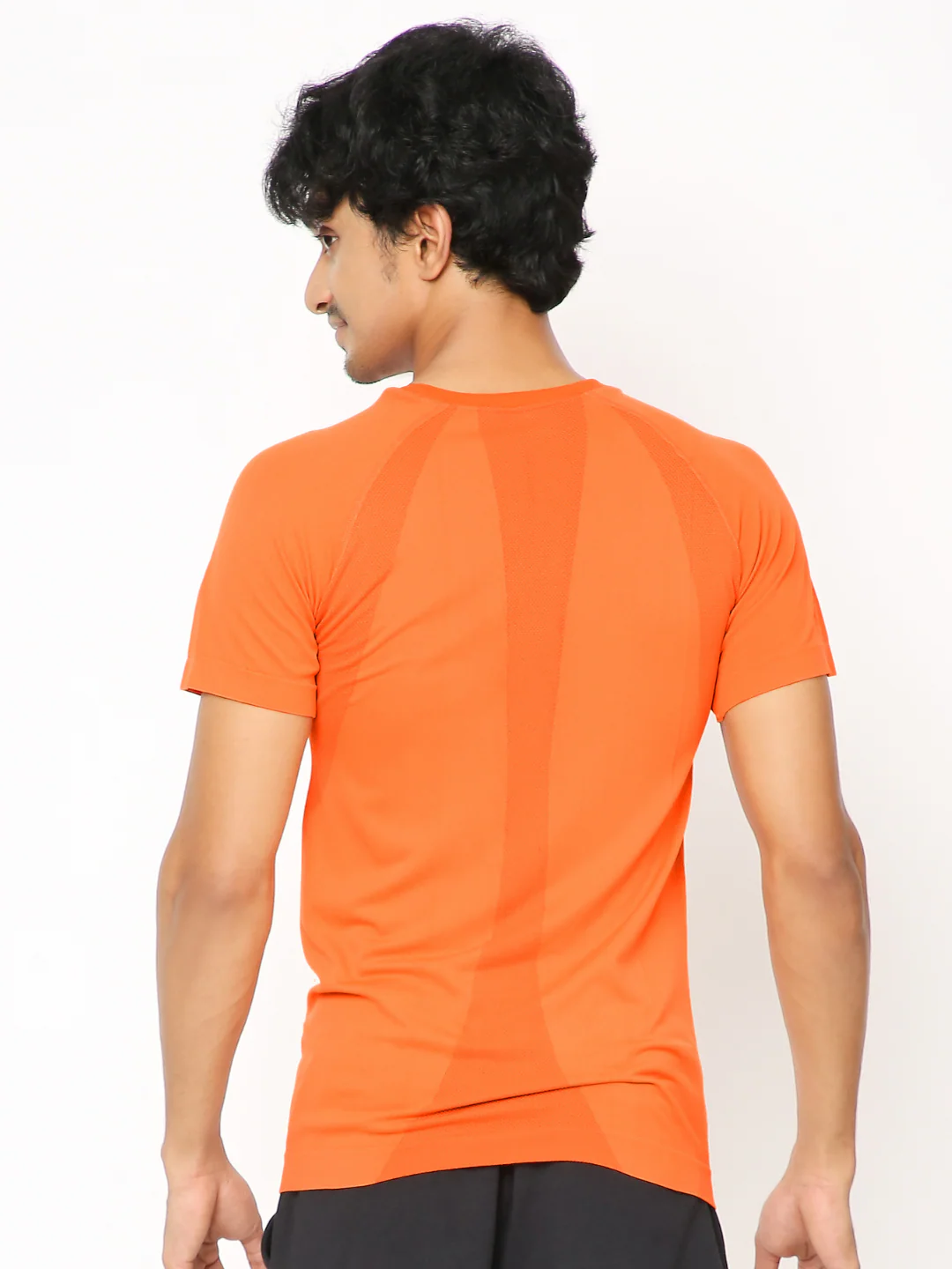 Seamless Performance Tee / Body-Fit - Image 29